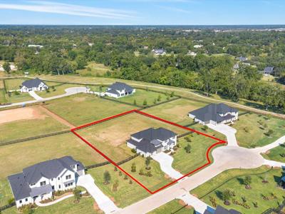 23 Woodland Creek Court