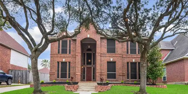 2810 Carmel Woods Drive