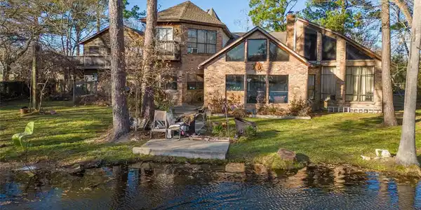 2554 Loganberry Circle