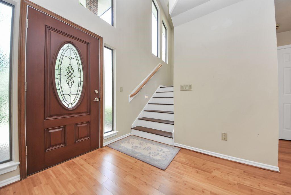 Image 3: Brand new front entry door.
