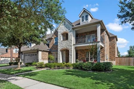 14011 Lake Benbrook Drive
