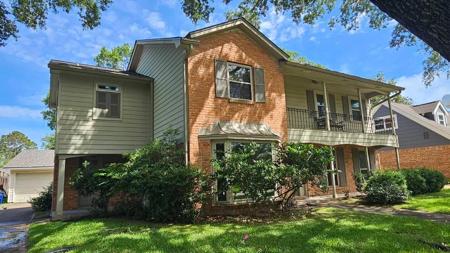 1419 Saxony Lane