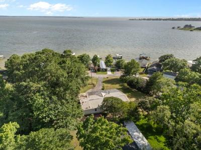 388 Apple Grove