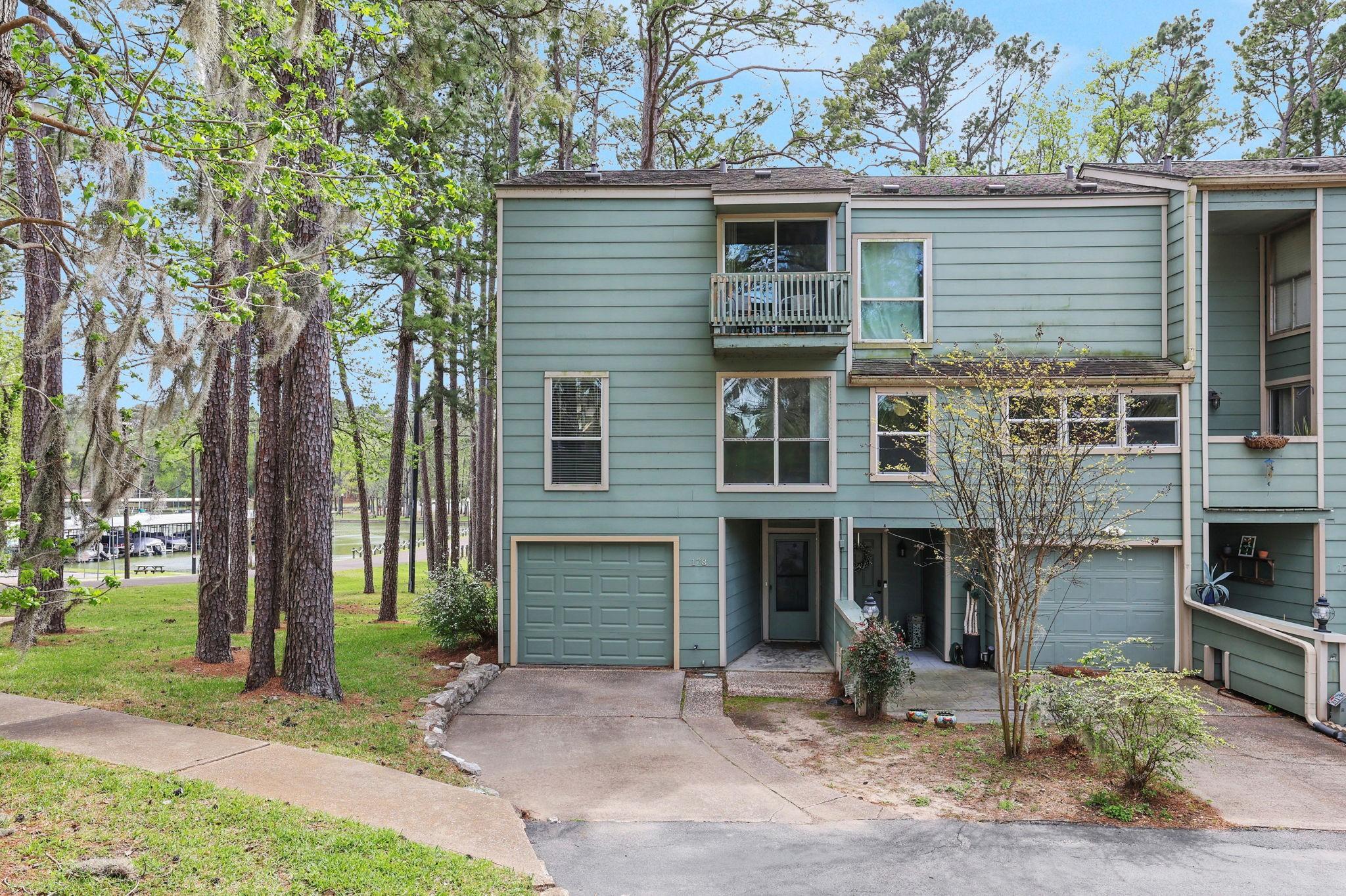 Image 1: Welcome to 178 Villa Way in Cape Royale