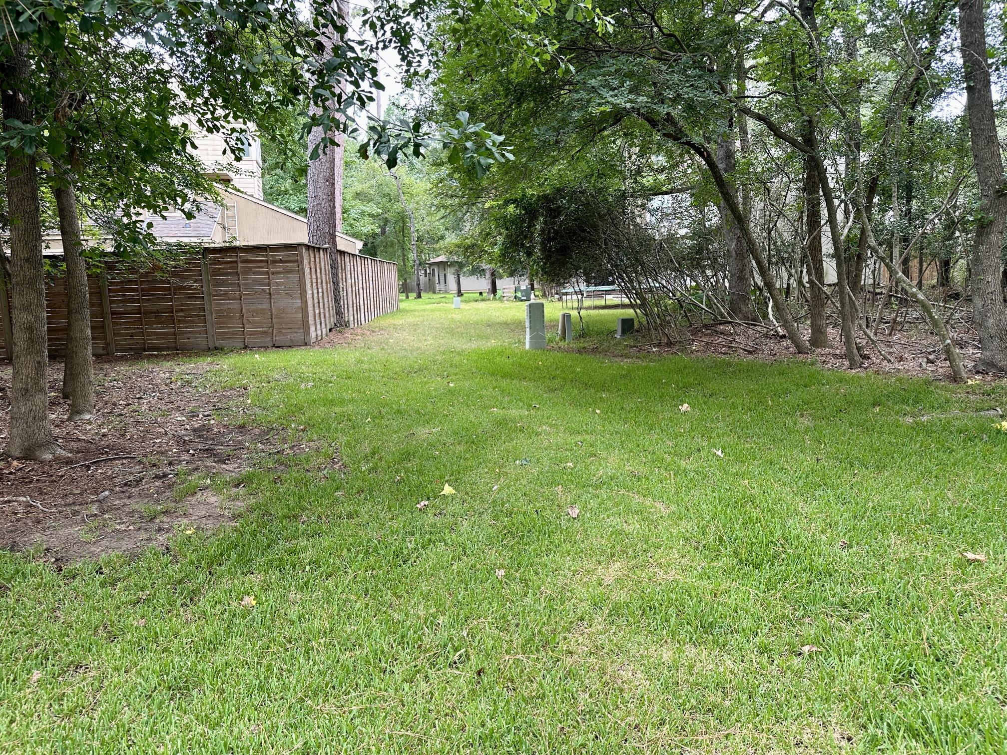 Image 4: View of easement at back of property