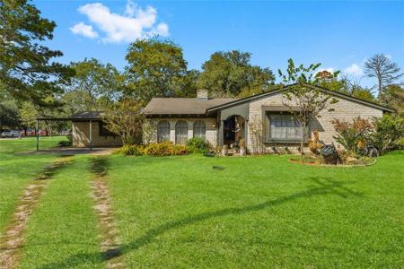 222 Old Highway 356