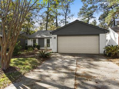 23 N Circlewood Glen