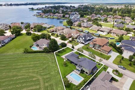 12313 White Oak Pointe