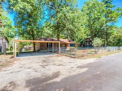 17 Lakeside Court