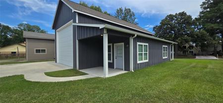 431 Old Post Road S