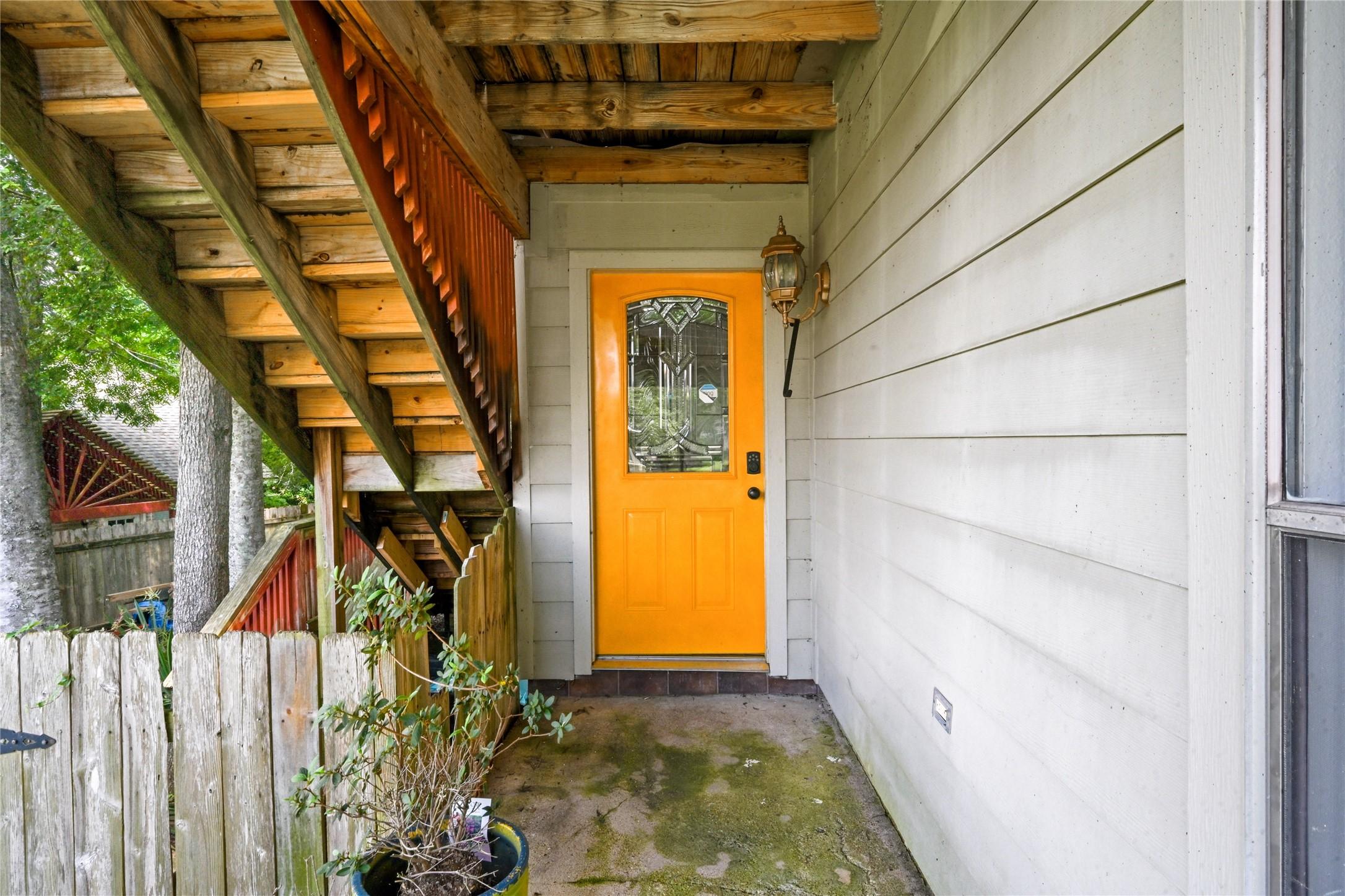 Image 4: Covered entryway area featuring a vibrant, welcomi