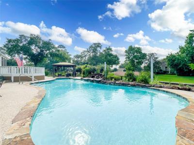 8227 Amber Cove Drive