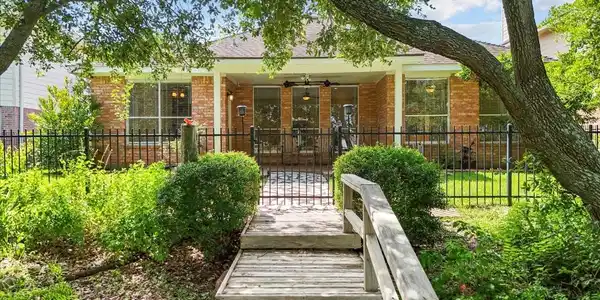 1707 Roaring Springs Lane
