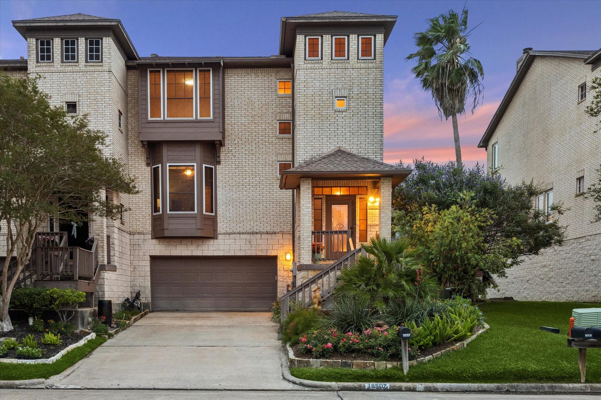 Image 3: Enjoy lush landscaping.