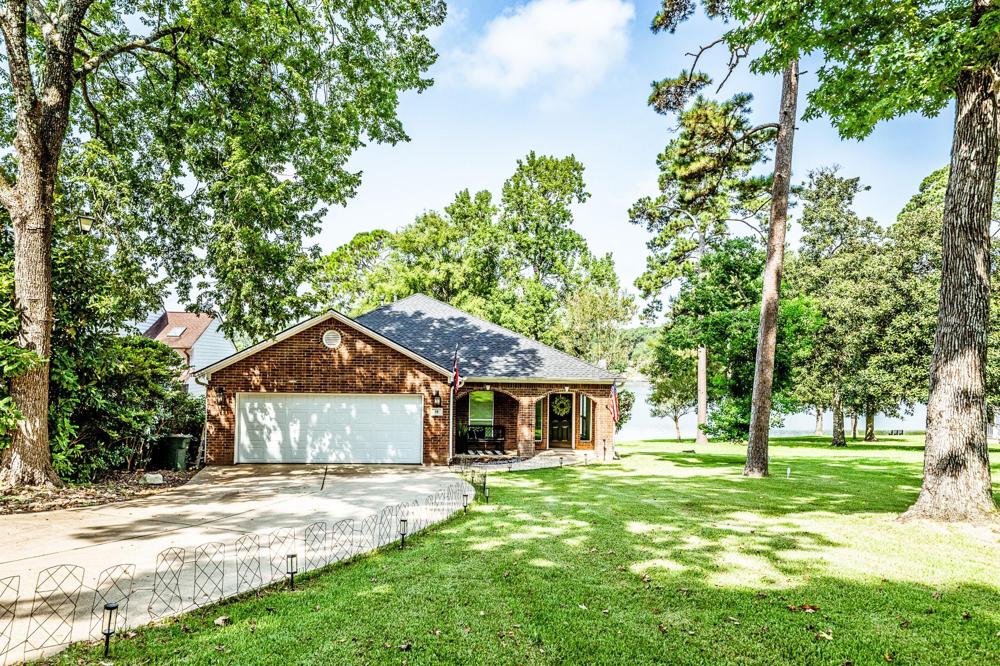 Image 2: All brick house has 2 car garage with extra flex s