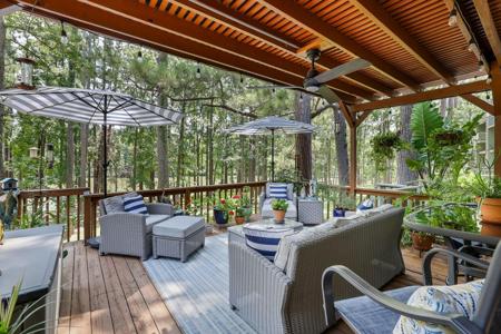 154 Villa Way