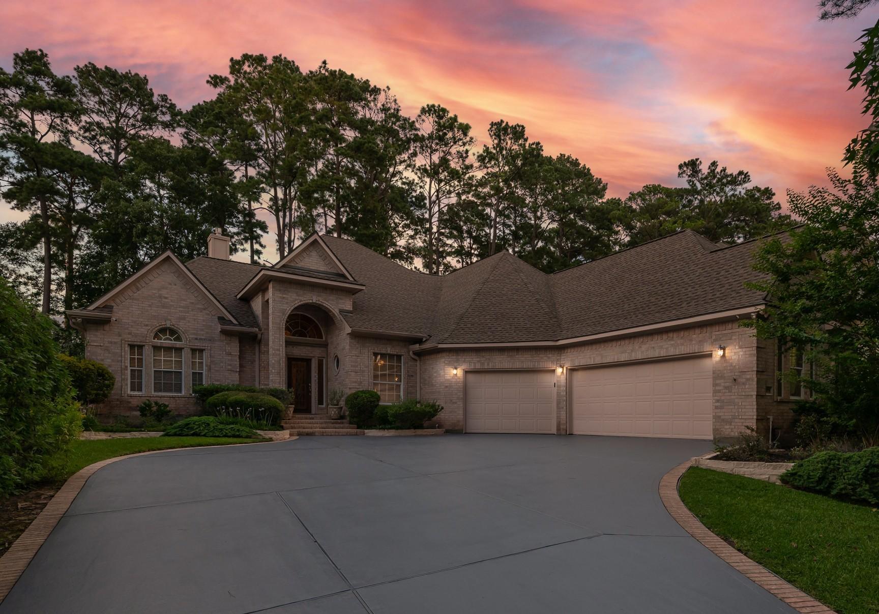 Image 4: Welcome to 3079 Bentwater Drive!