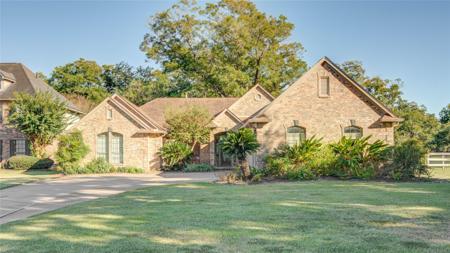 102 River Oaks Drive