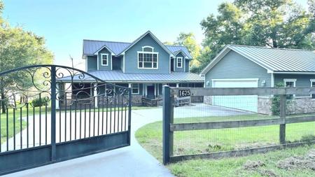 1675 Big Hawg Dr