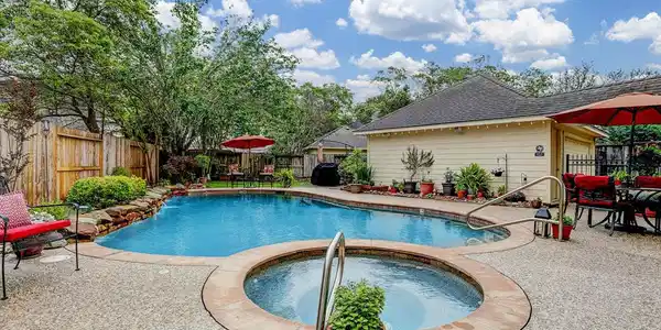 2618 Hampton Springs Drive