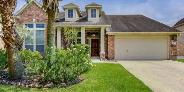 2318 Palm Circle