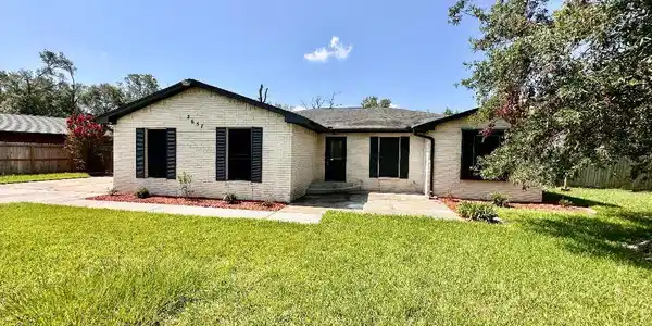 2657 Loganberry Circle