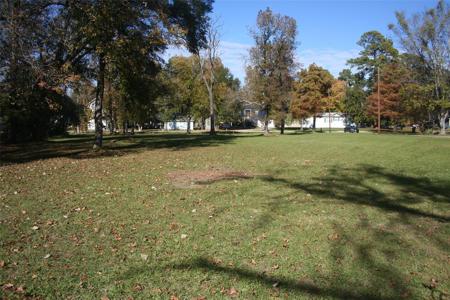 18 Lake View Drive