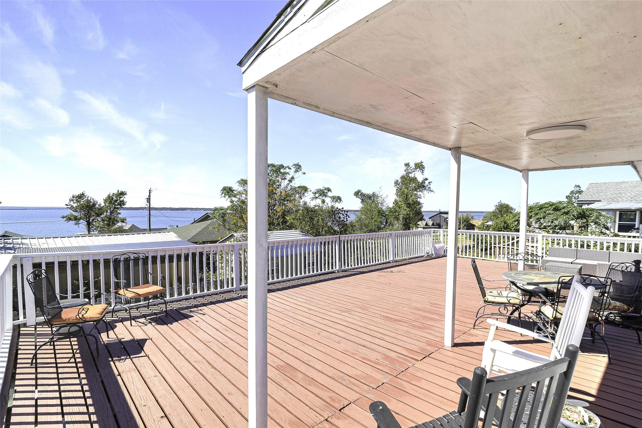Image 2: Fabulous Party Deck with Great Water Views