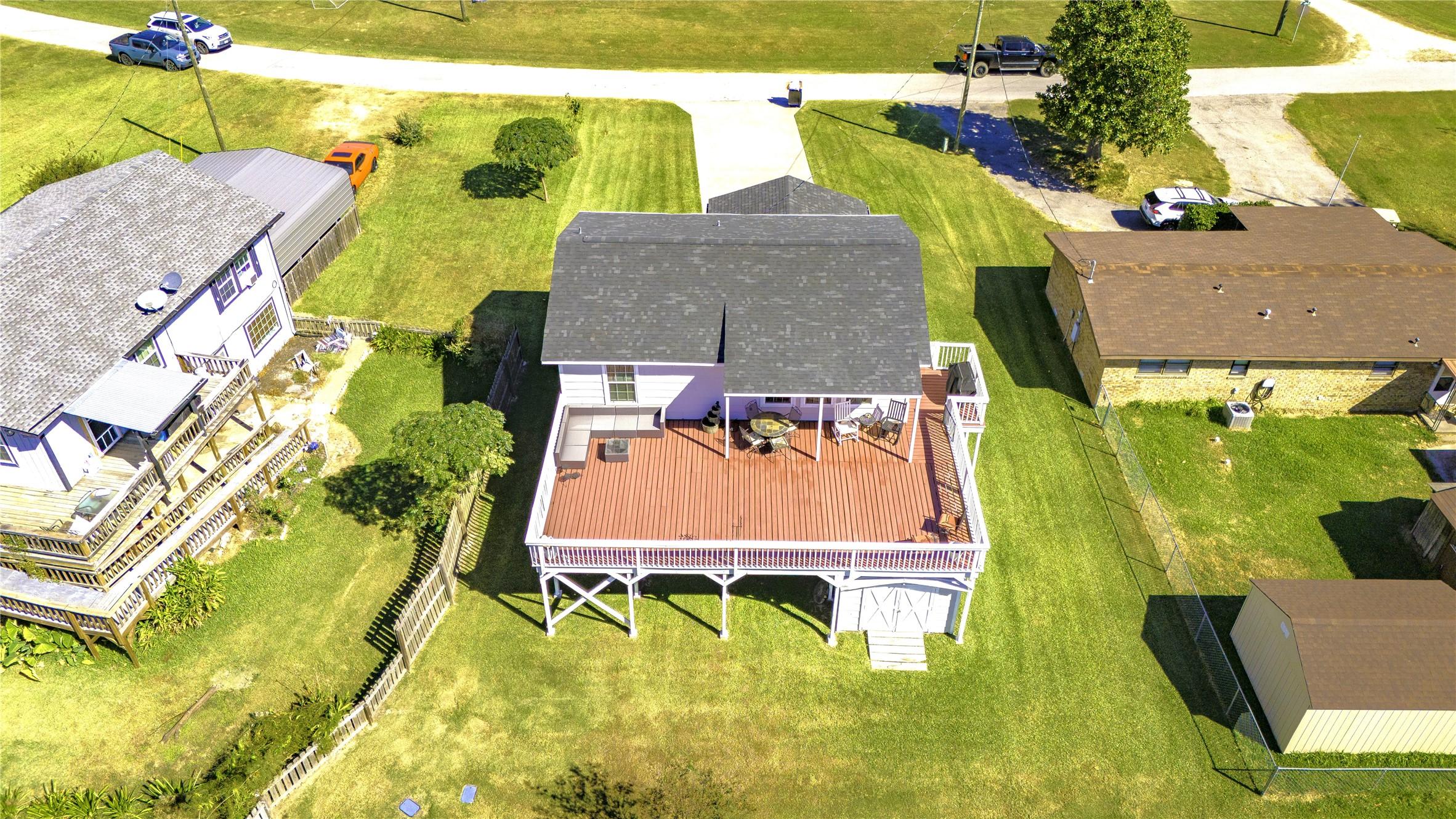 Image 4: INcredible Waterview Deck