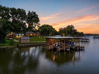 332 Red Oak Lane