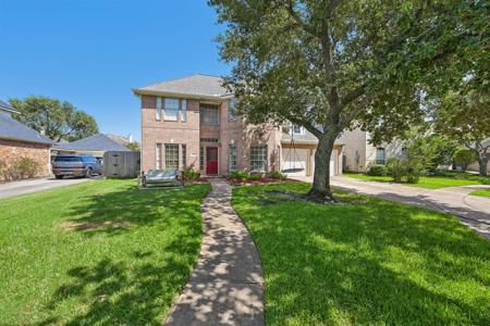 2613 Broussard Court