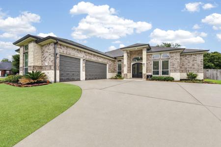 101 Bentwood Drive