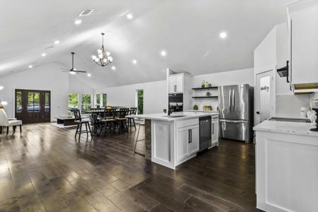 112 Glen Haven
