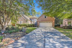 11 Cairn Oaks Place