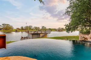 307 Lago Drive