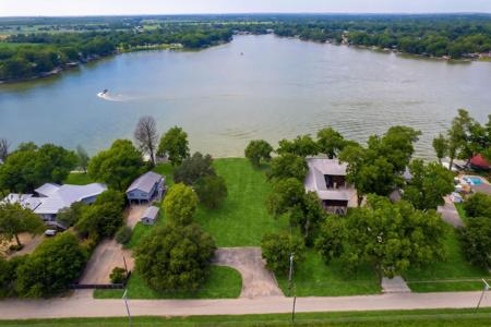 148 Isle Of View Drive