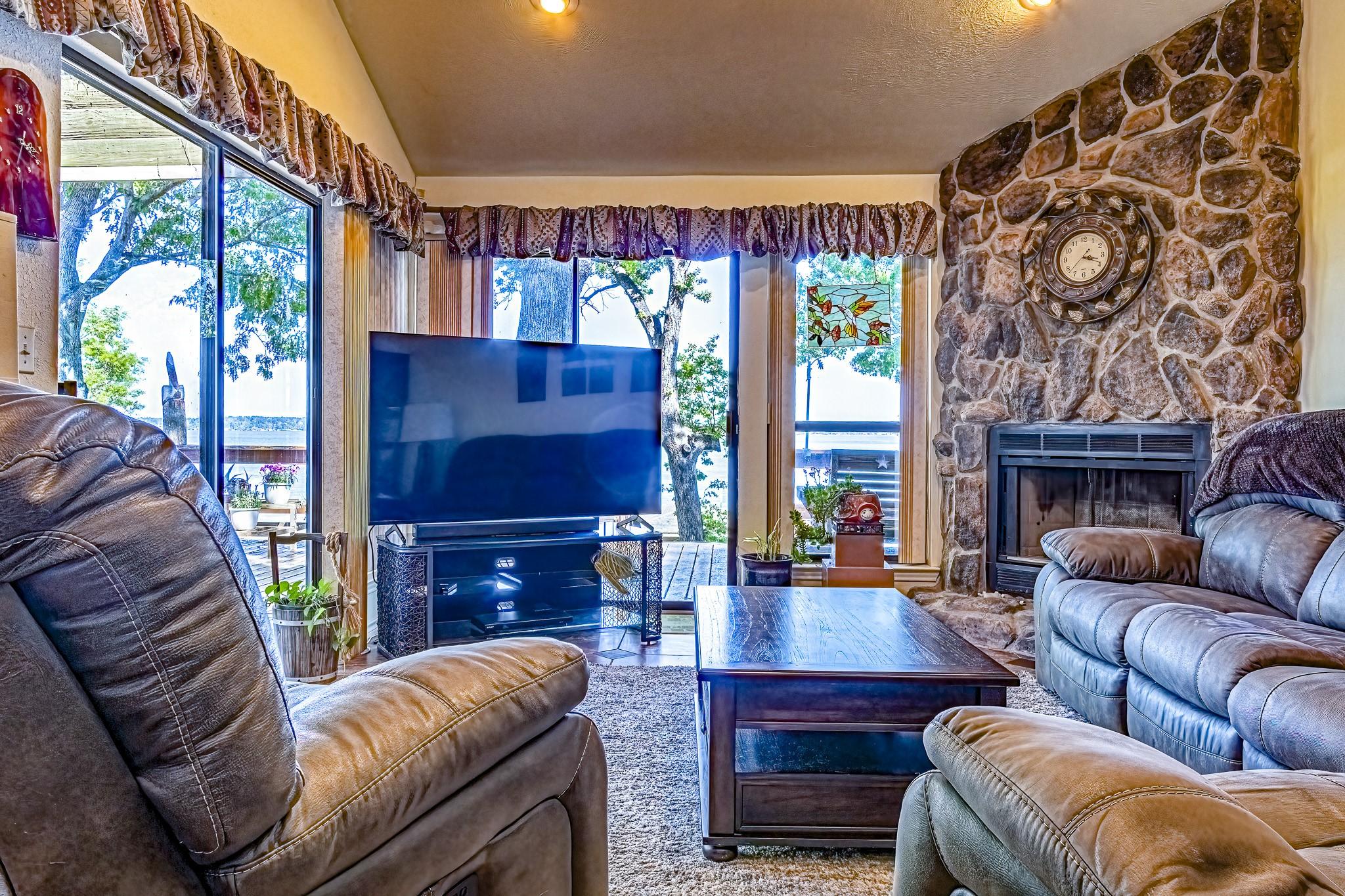 Image 3: Looking from the front entryway toward the lake