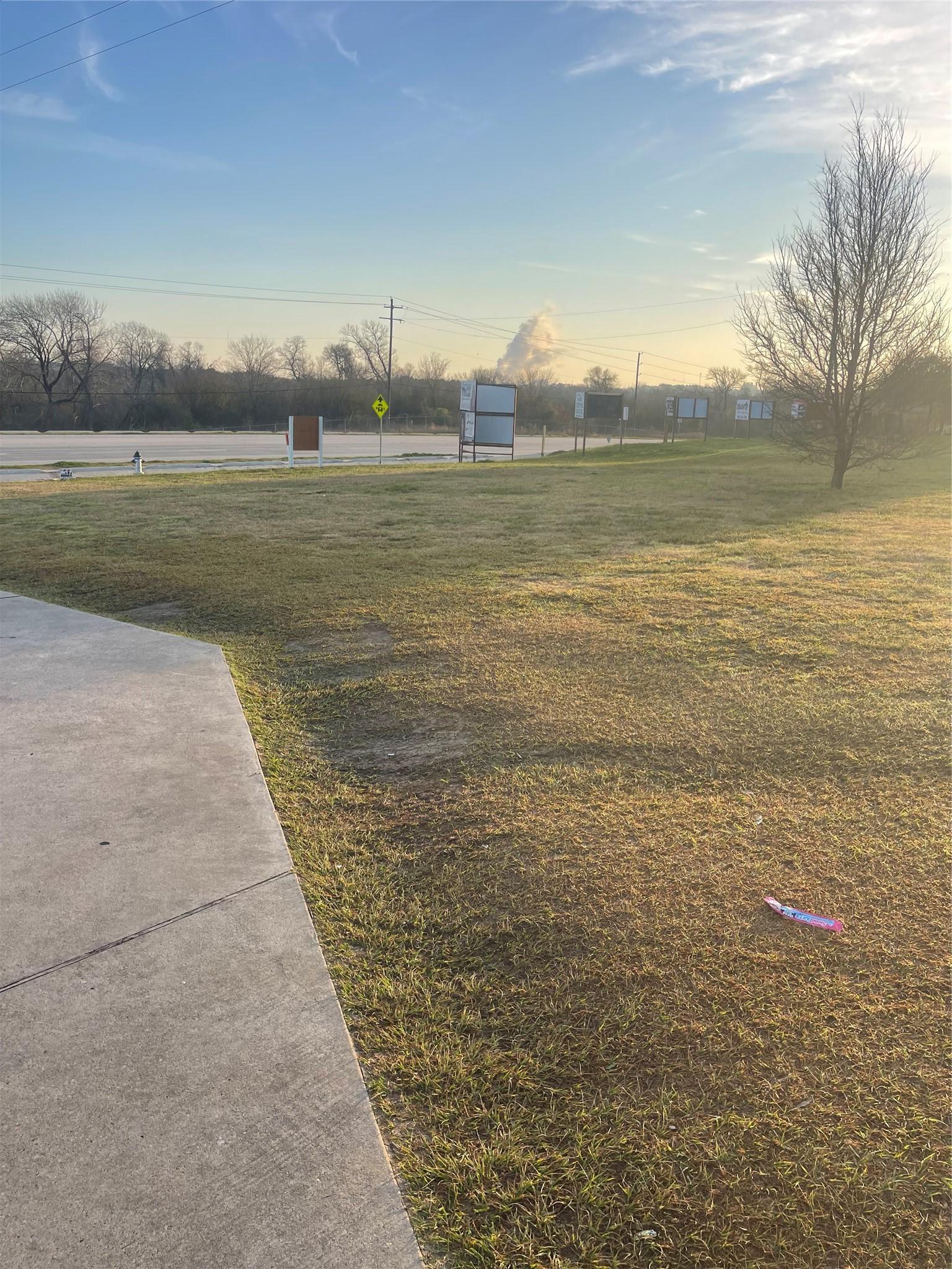 Image 3: Driveway to the Property