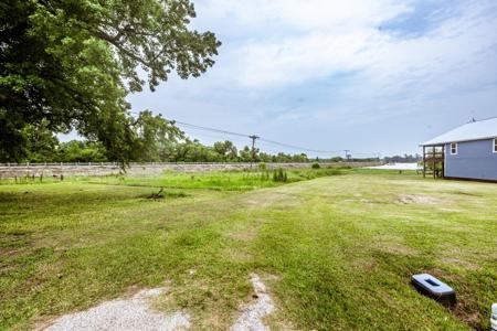 165 Lakeshore drive N
