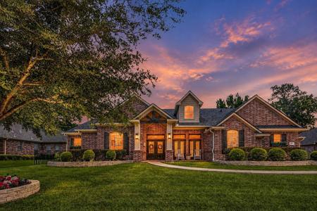 4310 Oxbow Circle E