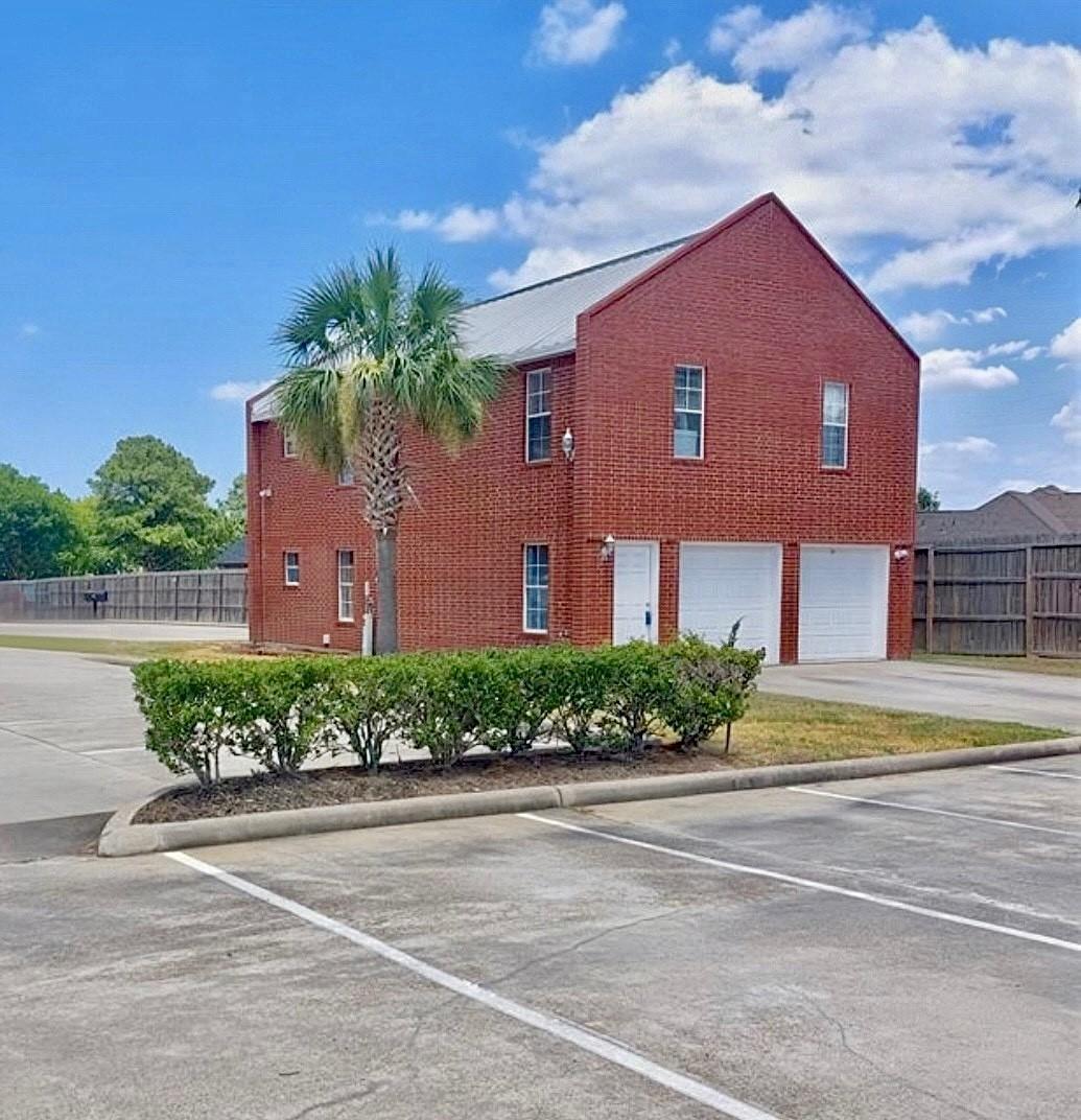 Image 2: Street-level view of the 2,000 sq. ft. building wi
