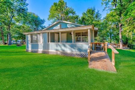 234 Lakeview Drive