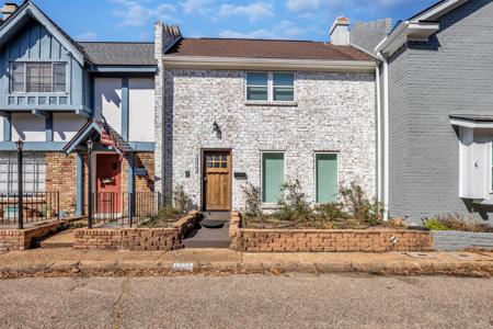 1223 Saxony Lane