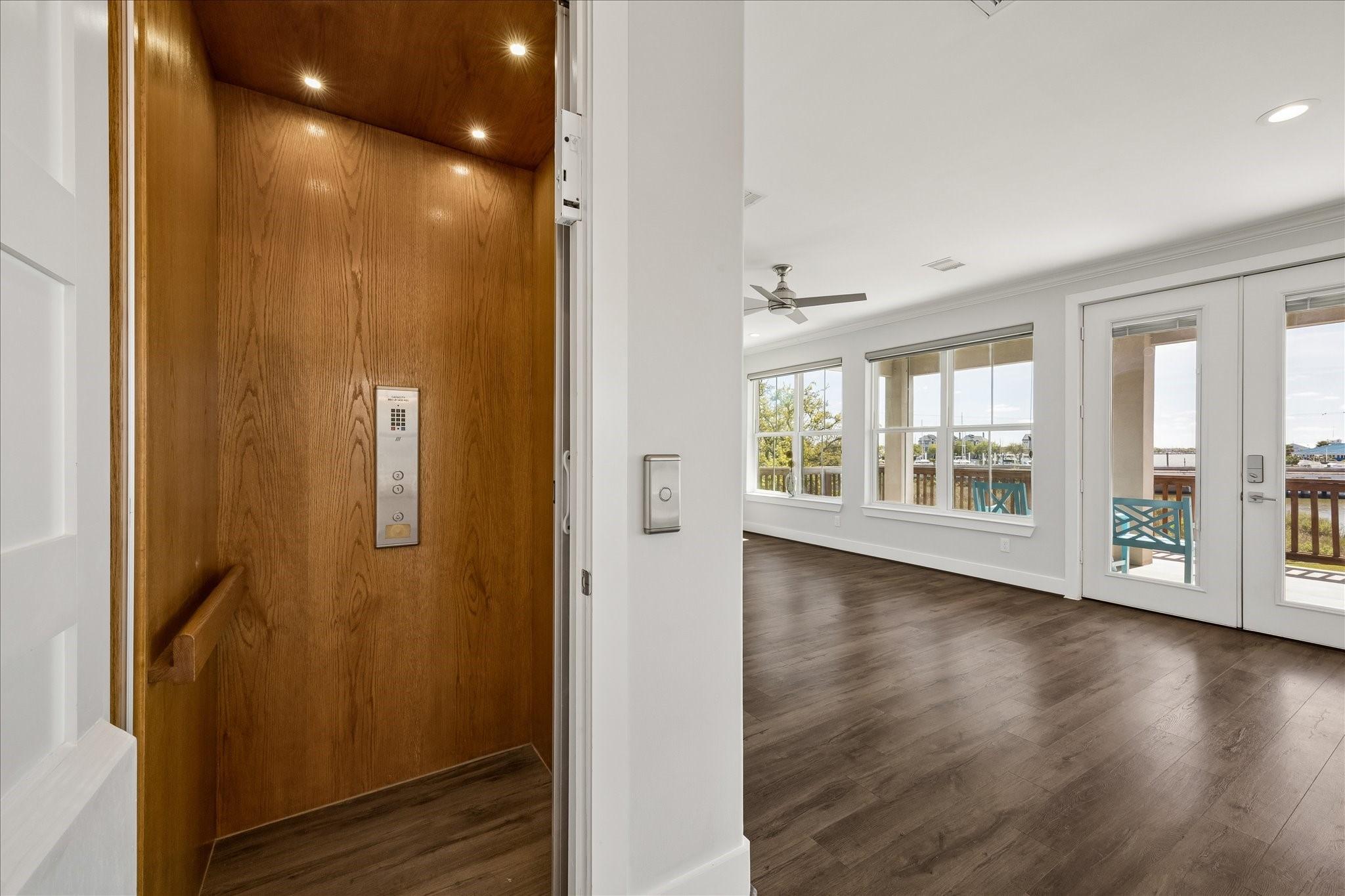Image 4: Access from the garage is provided by the interior