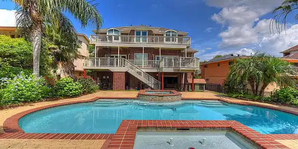 714 Shorewood Drive