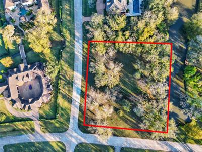 33110 Waltham Crossing