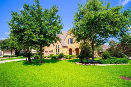 2 Shearling Court