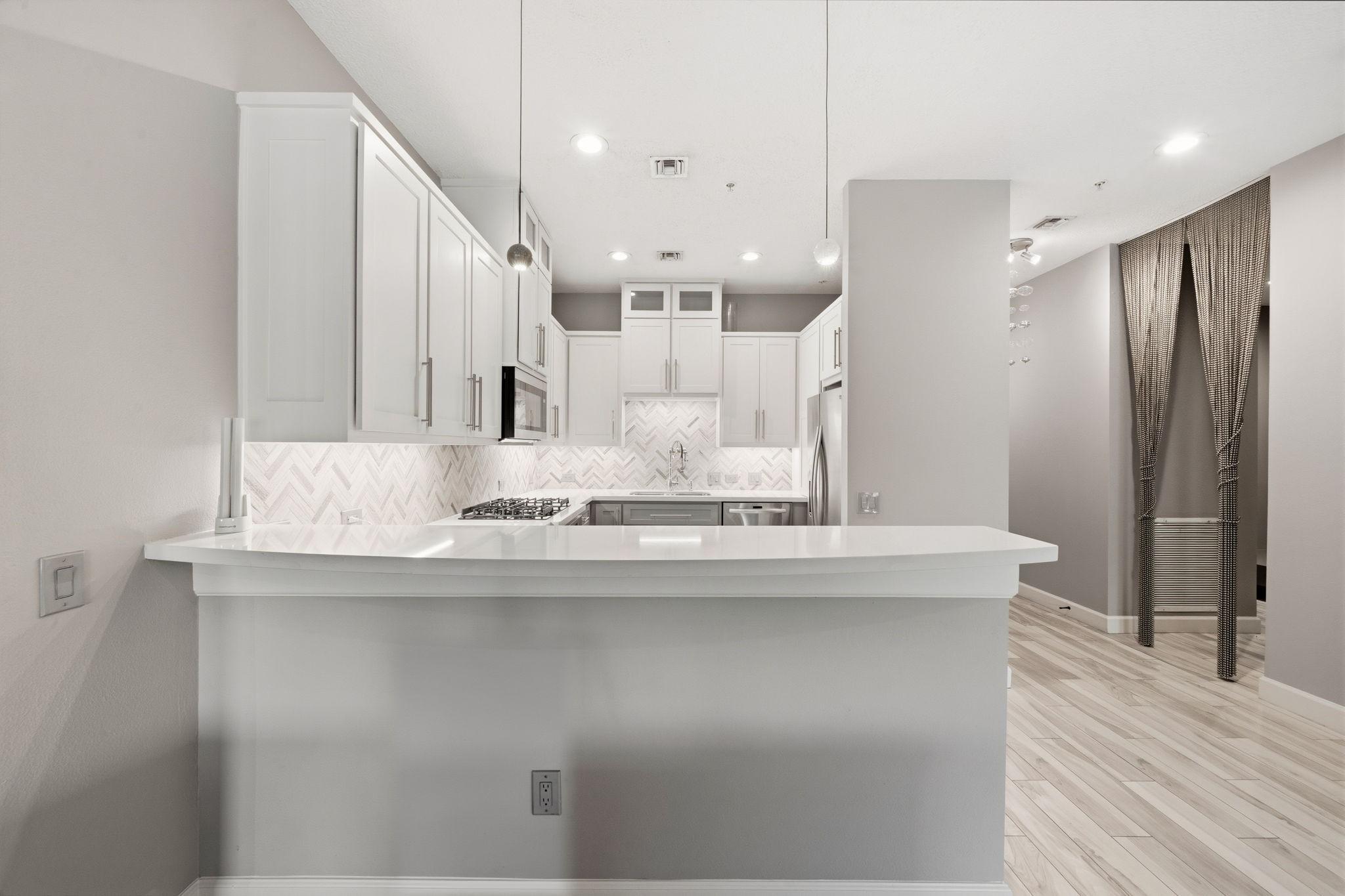 Image 4: 3 Waterway Court #1B, The Woodlands, Texas, 77380