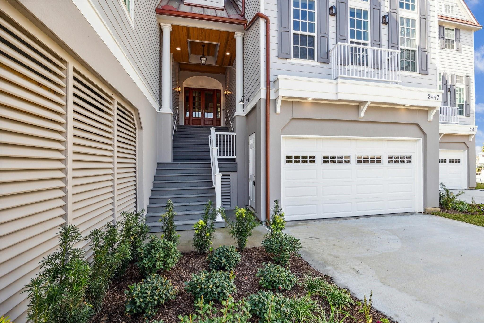 Image 3: Grand entrance with double doors.