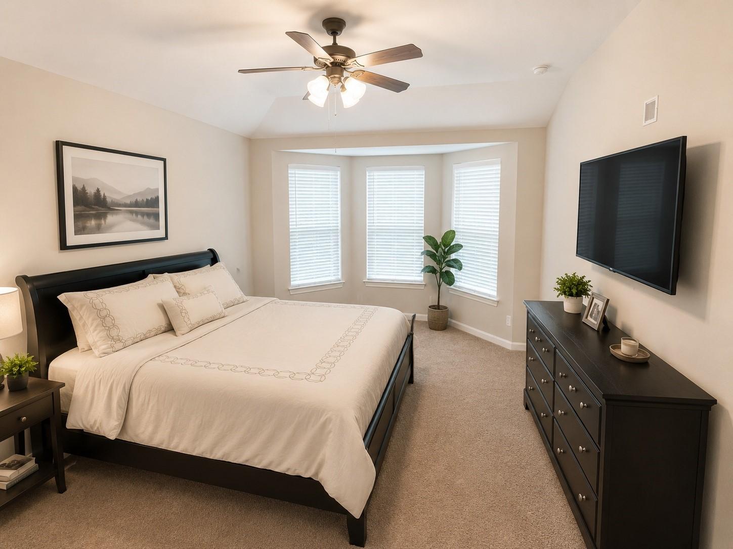 Image 3: Owner suite